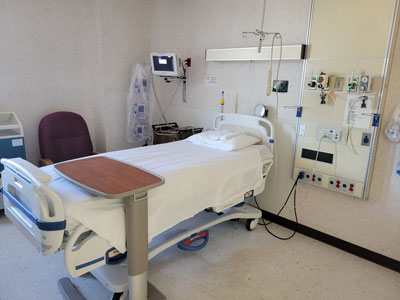Picture of a swing bed and room on the ICU floor.